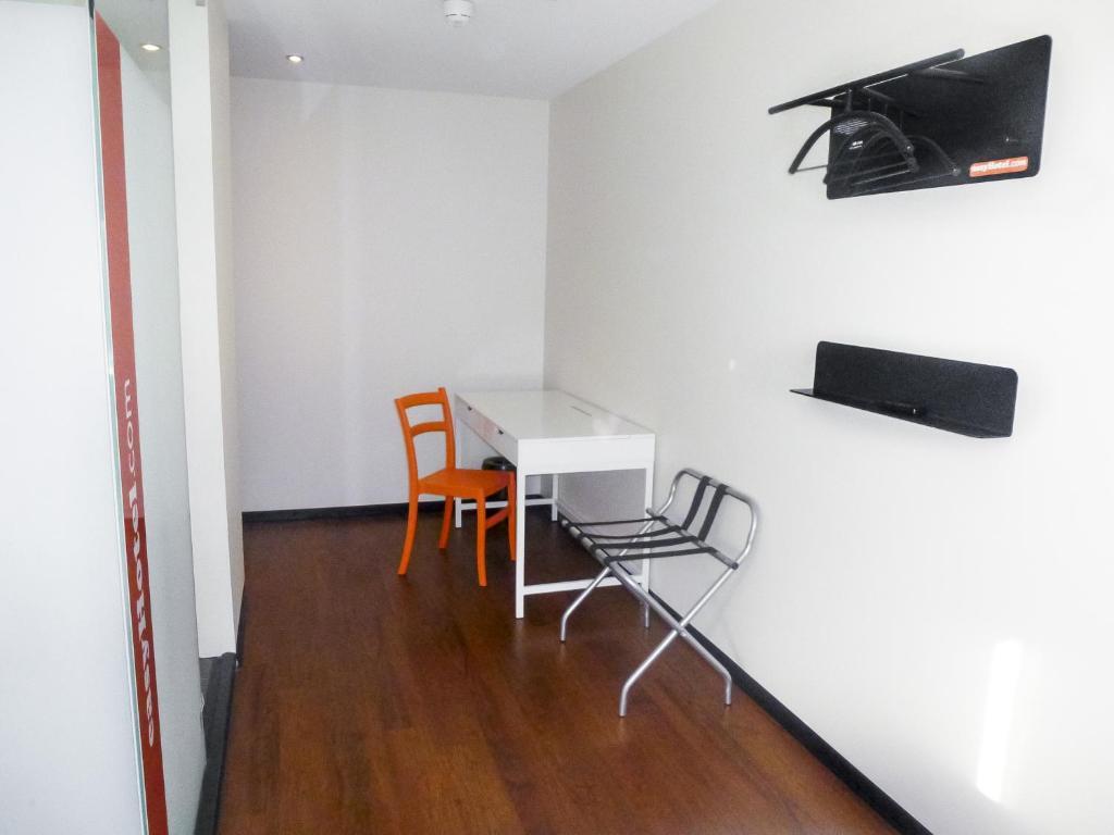 Hotel Easyhotel Centre 2*