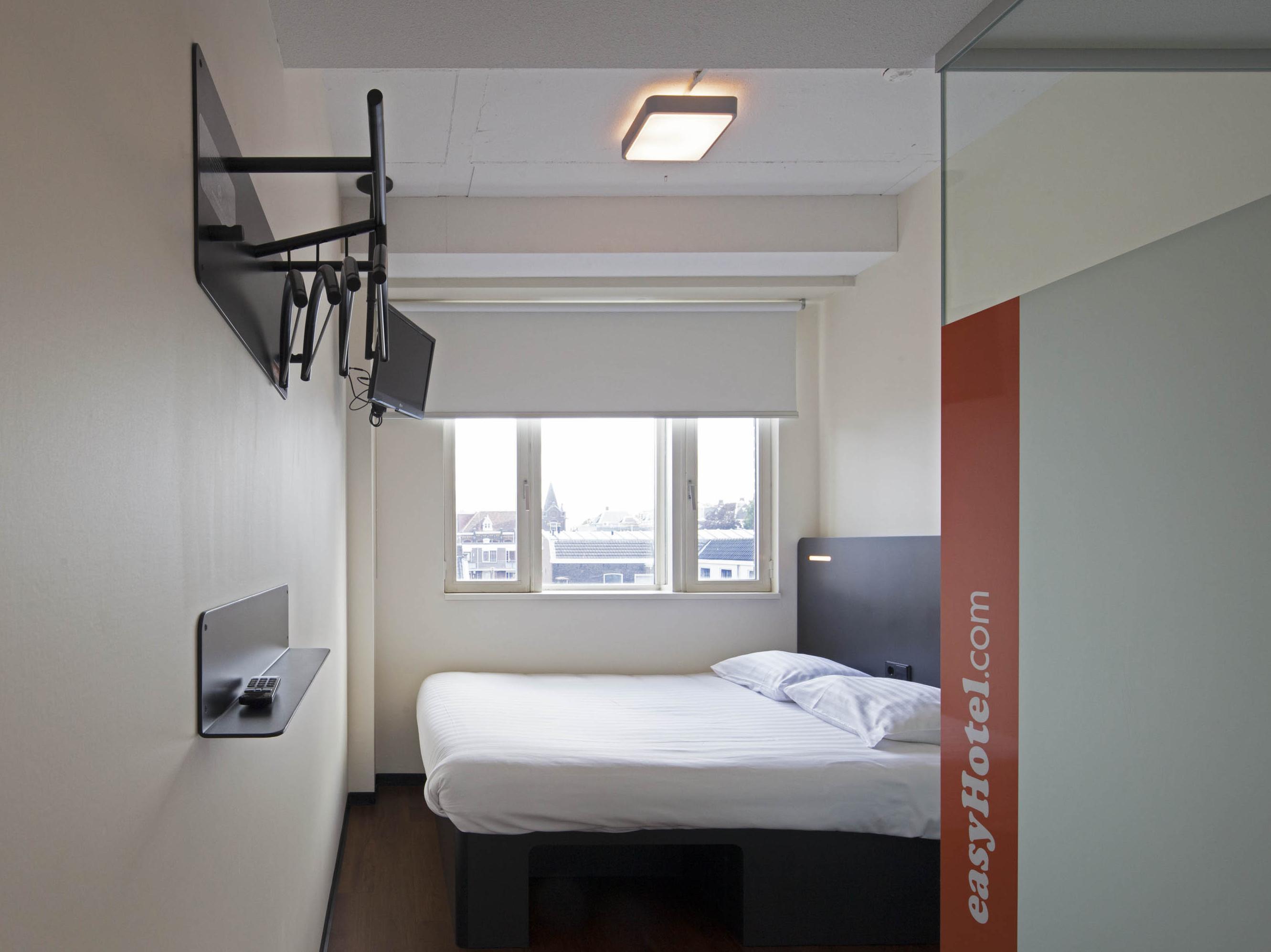 Easyhotel Centre Hotel 2*