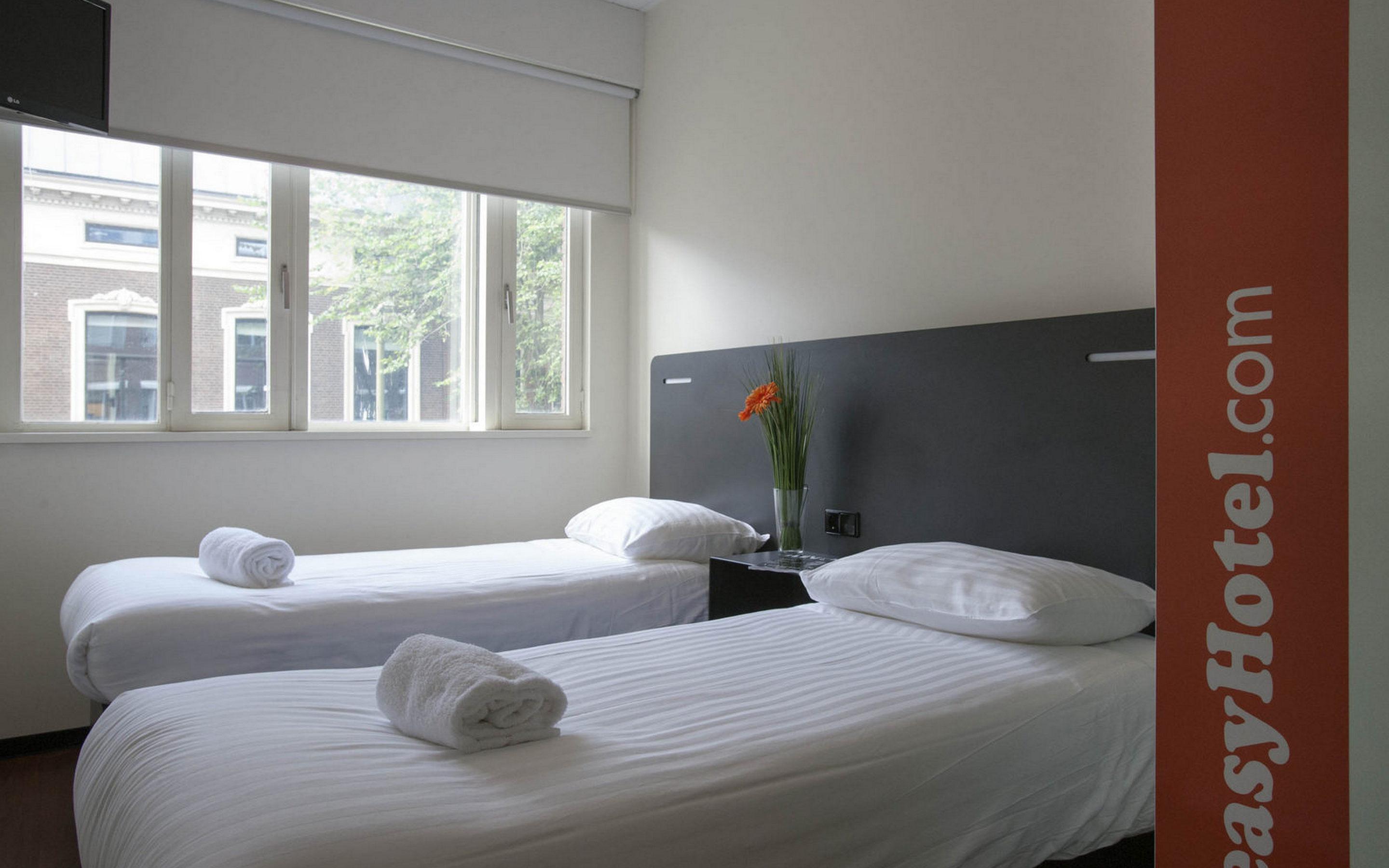 Easyhotel Centre Hotel 2*